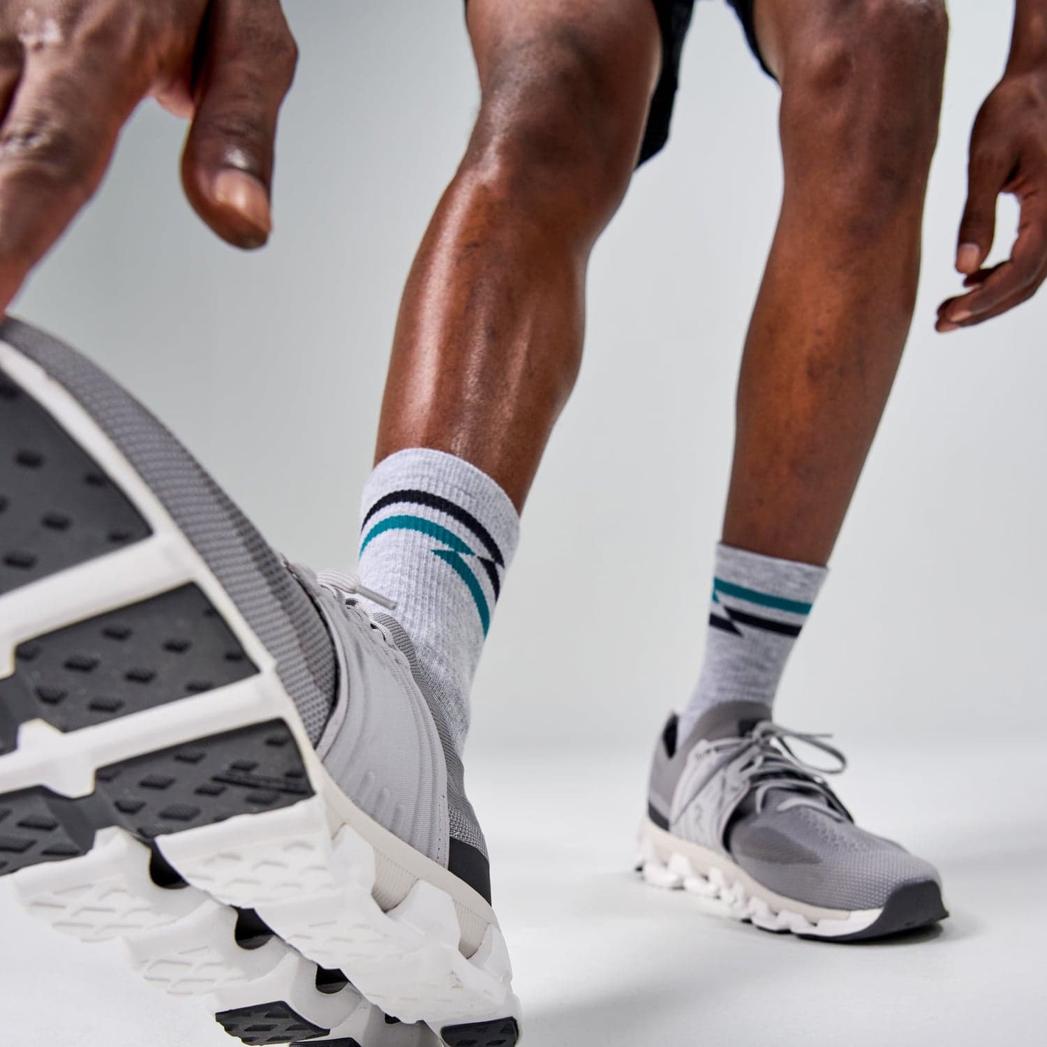 Feetures Elite Max Cushion Mini Crew heel view